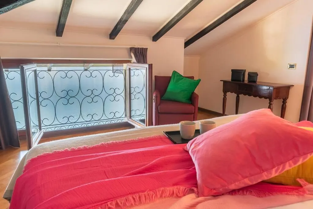 Villa Glicine, By R Collection Apartment Brienno