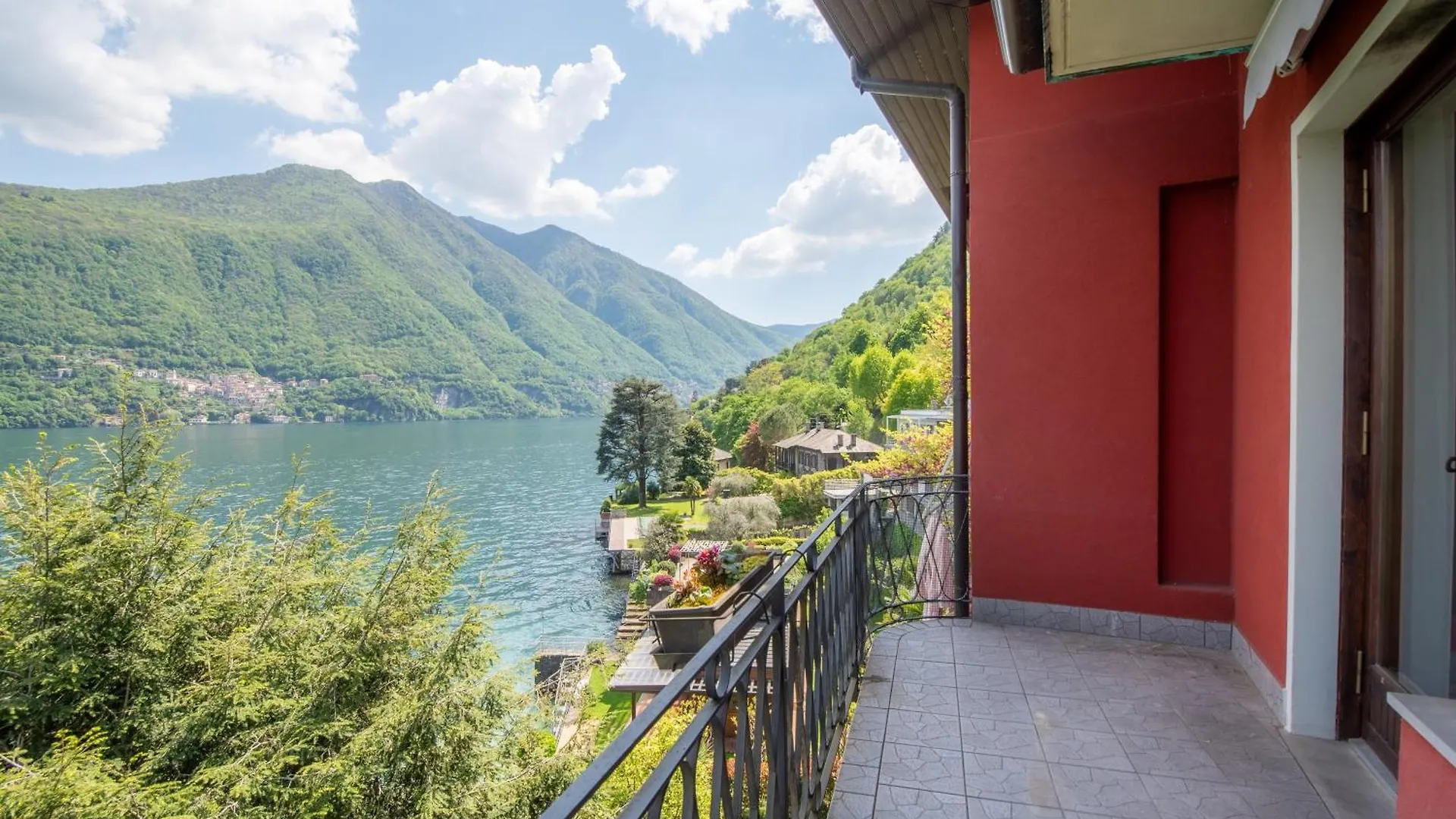 Villa Glicine, By R Collection Apartment Brienno Italien
