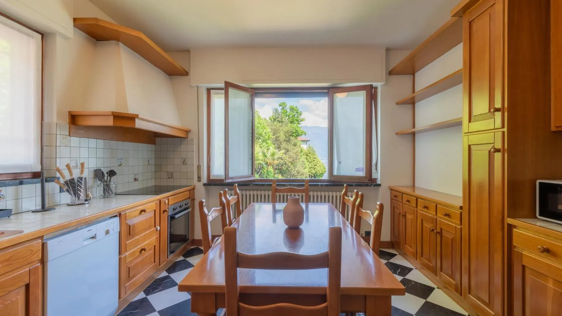 Villa Glicine, By R Collection Apartment Brienno 0*,