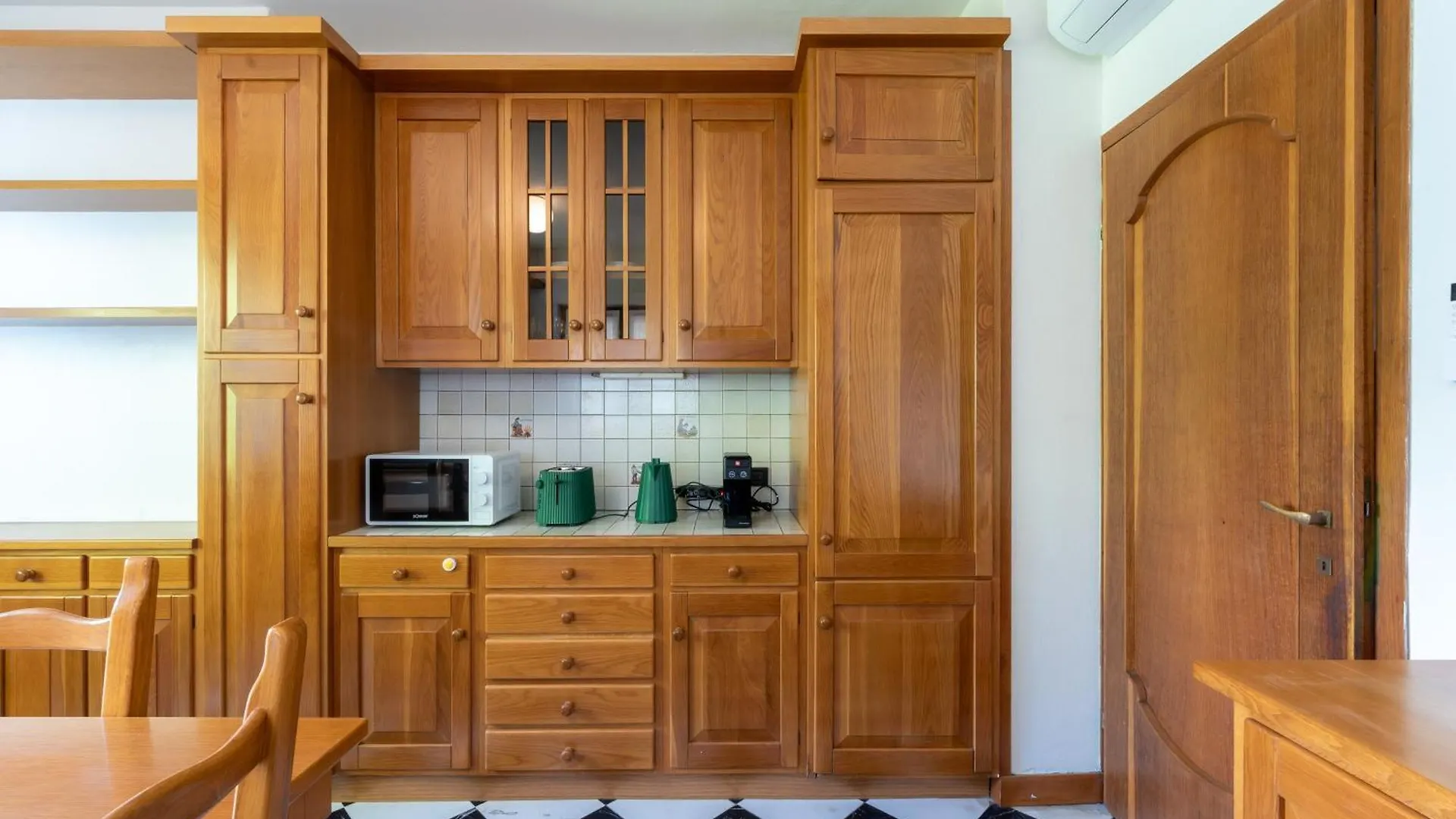 Villa Glicine, By R Collection Apartment Brienno